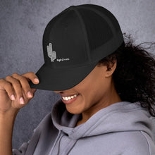 Cargar imagen en el visor de la galería, Baja Life Trucker Cap
